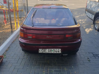 Mazda 323 foto 3