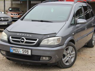 Opel Zafira foto 1