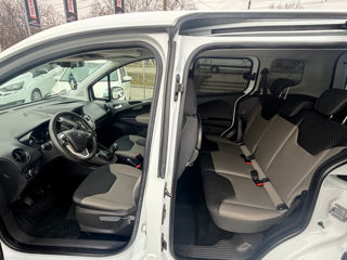 Ford Tourneo Courier foto 11