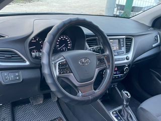 Hyundai Accent foto 5