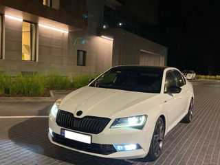 Skoda Superb foto 1