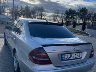 Mercedes E-Class foto 2