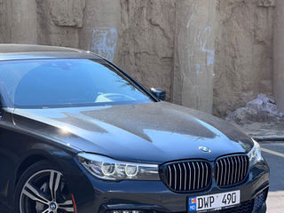 BMW 7 Series foto 4