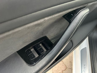 Tesla Model 3 foto 8