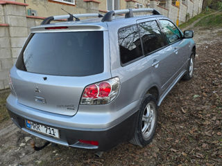 Mitsubishi Outlander foto 6