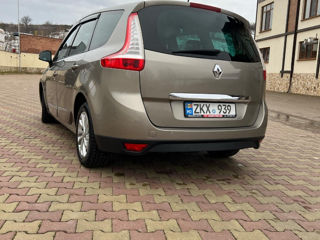 Renault Grand Scenic foto 2