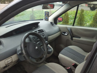 Renault Grand Scenic foto 2