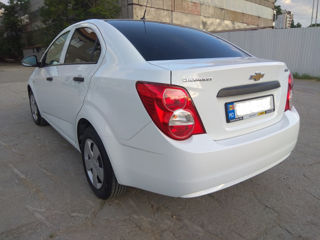 Chevrolet Aveo foto 3