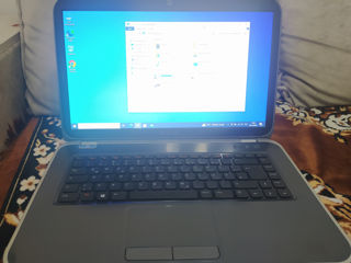 Dell Inspiron 5520