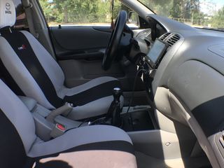 Mazda 323 foto 6