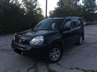 Nissan X-Trail foto 1