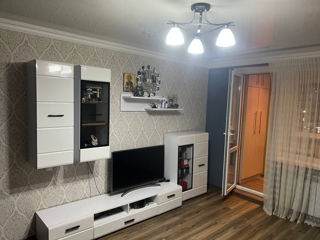 Apartament cu 2 camere, 47 m², Buiucani, Chișinău foto 2