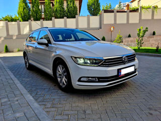 Volkswagen Passat foto 3