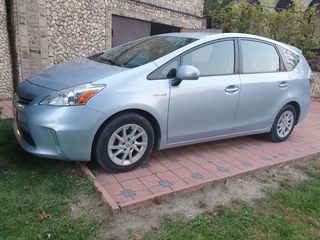 Chirie auto, авто прокат,rentacar Toyota Prius V -  2015 foto 4