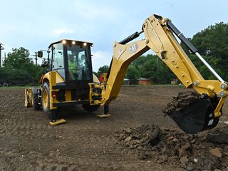 Excavator bobcat ,kamaz,buldoexcavator,nisip/pgs/ciornoziom/lut foto 4
