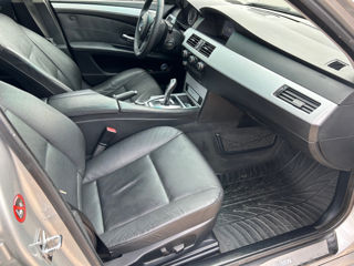 BMW 5 Series foto 15