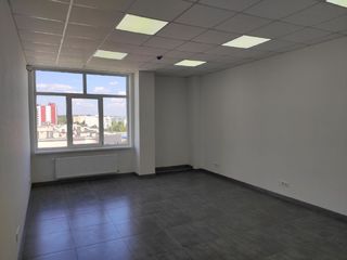 Chirie oficiu! Alba Iulia, prima linie, 340 mp, 1360 euro! foto 1