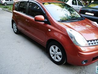 Nissan Micra foto 2