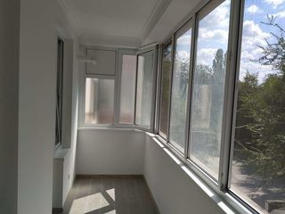 Apartament cu 2 camere, 55 m², Botanica, Chișinău foto 10