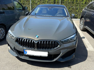 BMW 8 Series foto 1