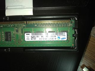 4GB RAM; 2 x 2GB,  DDR3-1333; "Samsung".