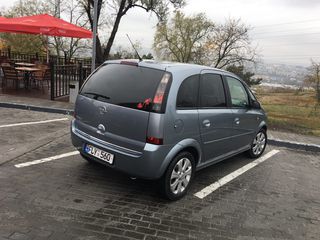 Opel Meriva foto 2