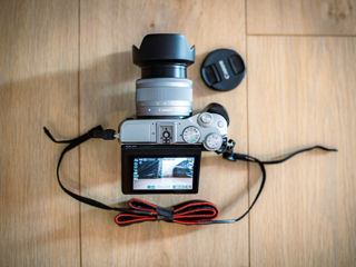 Canon M6 + Canon 15-45mm Kit foto 2