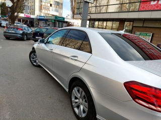 Mercedes E-Class foto 1