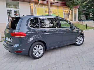 Volkswagen Touran foto 3