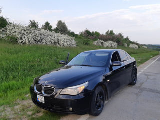 BMW 5 Series foto 1