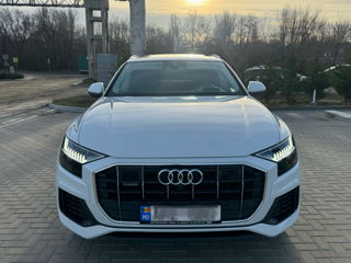 Audi Q8 foto 2