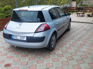 Renault Megane foto 2