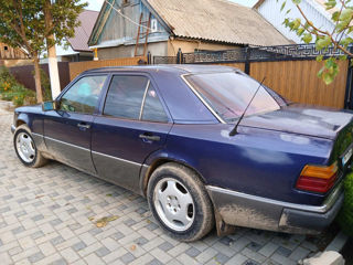 Mercedes Series (W124) foto 3