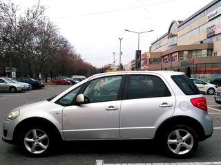 Suzuki SX4 foto 5