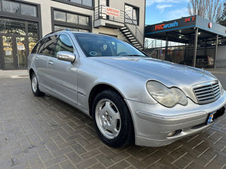 Mercedes C-Class foto 8