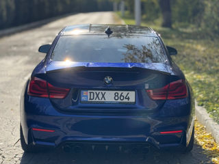 BMW M4 foto 7