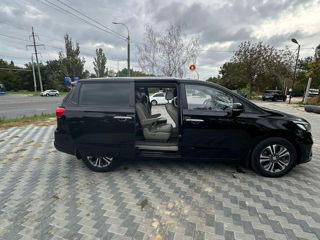 KIA Carnival foto 6