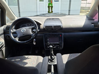 Volkswagen Sharan foto 7