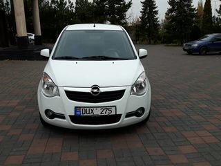 Opel Corsa foto 2