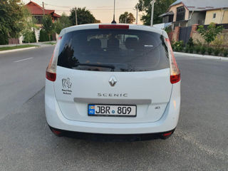 Renault Grand Scenic foto 2