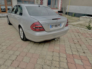 Mercedes E-Class foto 3