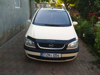 Opel Zafira foto 2