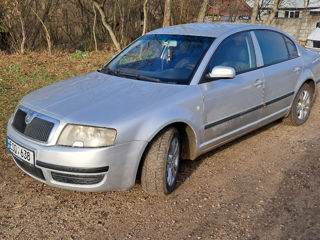 Skoda Superb foto 2