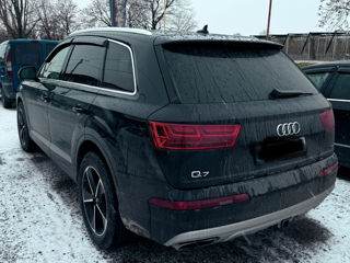 Audi Q7 foto 2