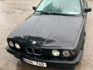 BMW 5 Series foto 1