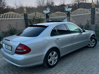 Mercedes E-Class foto 4