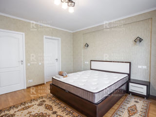 Apartament cu 2 camere, 90 m², Centru, Chișinău foto 8