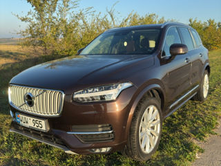 Volvo XC90 foto 1