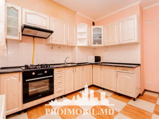 Apartament cu 2 camere, 83 m², Centru, Chișinău foto 2