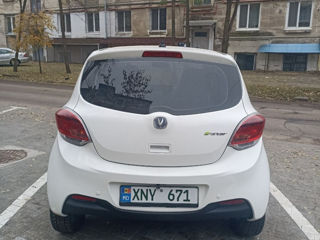 Changan e-star foto 3